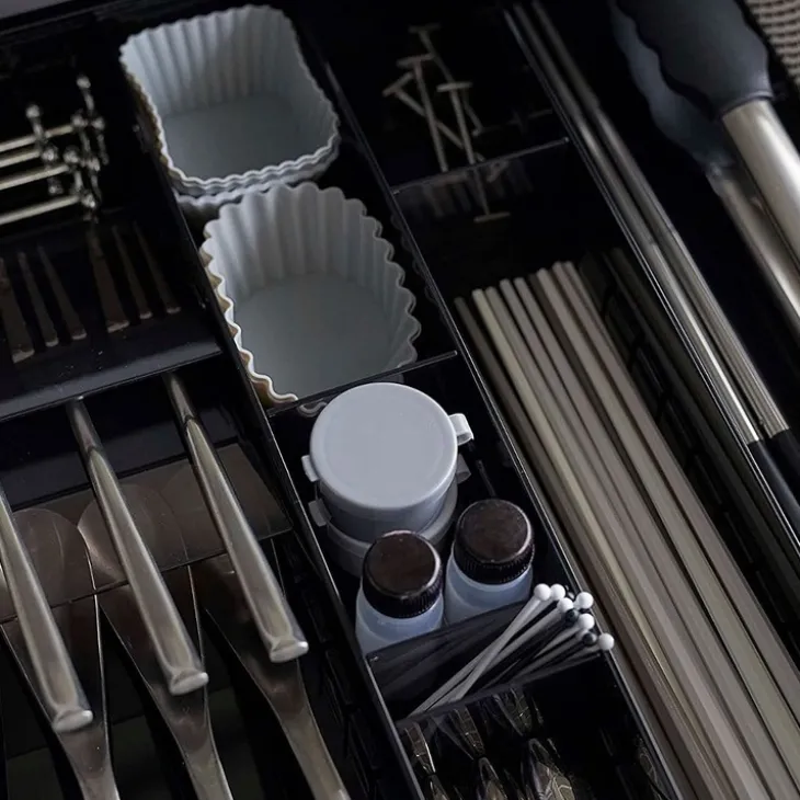 Besticklåda, Justerbar, TOWER CUTLERY CASE, Yamazaki, 35 x 30~47,5 x H 5,5 cm