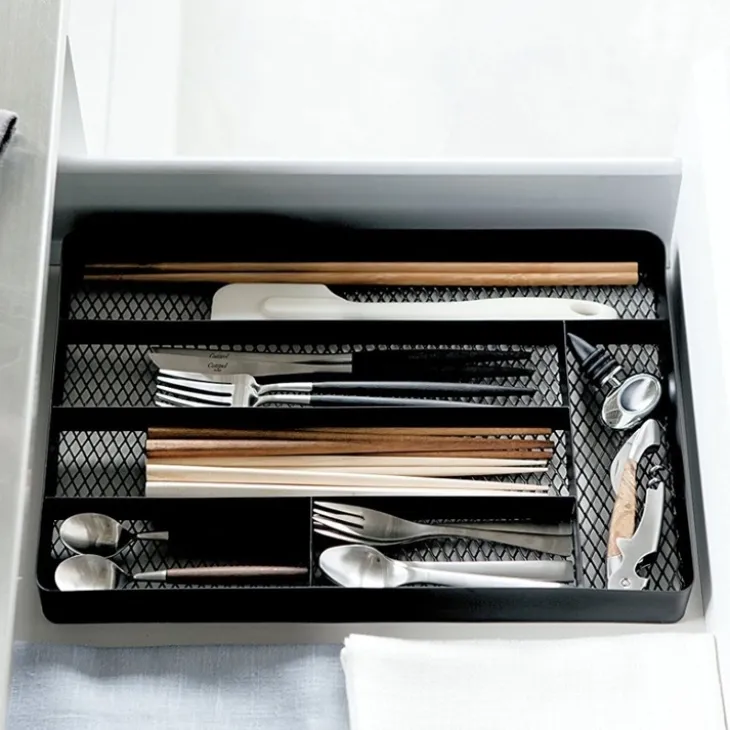 Besticklåda / Pennfack i metall, TOWER MESH TRAY, 35 x 23,5 x H 4,5 cm, Yamazaki