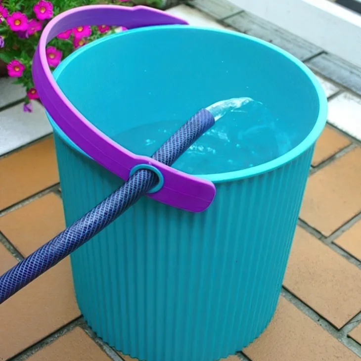 Hink med lock 8L, Omnioutil, Röd