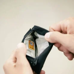 Korthållare med bältesklämma