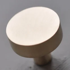 Rund knopp 3cm, Borstad mässing