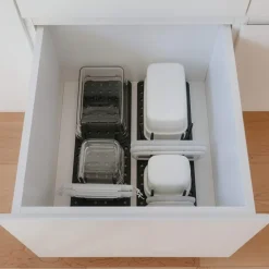 Utdragbar lådorganiserare för köksskåp 2-pack, Umbra, Grå