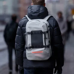 Vattentät ryggsäck med belysning, 30 liter