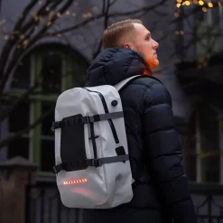 Vattentät ryggsäck med belysning, 30 liter